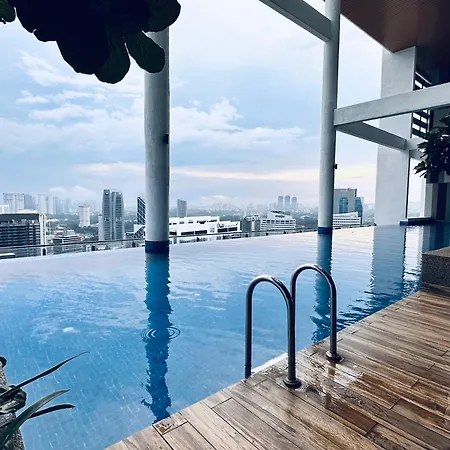 The Luxe Colony Klcc By Ntr Resources Apartment Kuala Lumpur Luaran gambar
